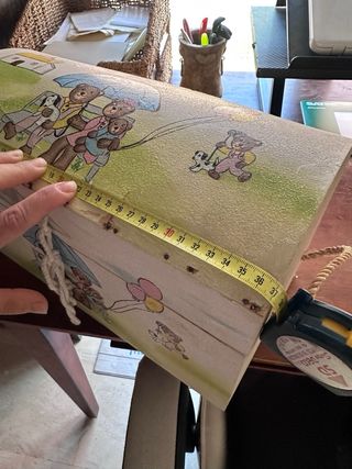 Baúl infantil pintado a mano