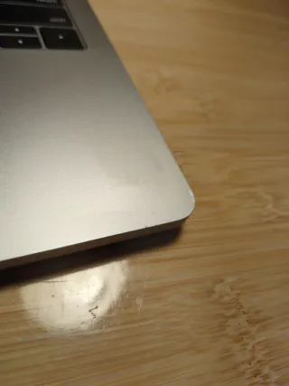 MacBook Pro 13 2017 8GB 250GB 4xthuderbolt