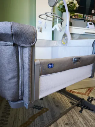 Cuna colecho Chicco Next2Me Magic EVO cómo nueva