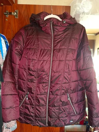 Chaqueta acolchada morada