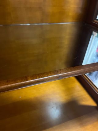 Espositore in legno massello