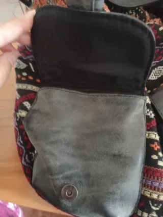 Mochila étnica negra y multicolor