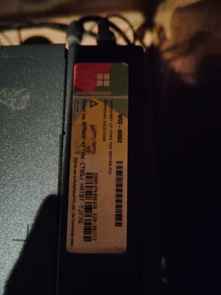 Ordenador Hyundai gris y Negro