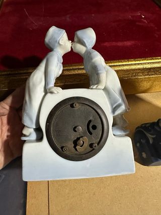 2 Antichi Orologi in Porcellana