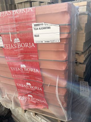 Tejas Alicantinas Rojas