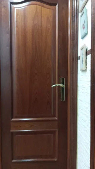 Puerta Sapeli con cristal y marco