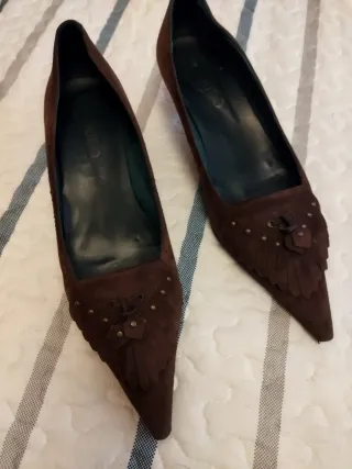Zapatos de tacón marrones