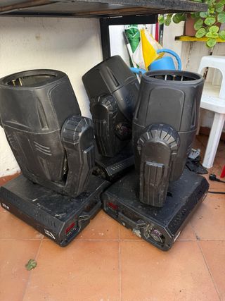 4 Cabezas Móviles Light Control 575