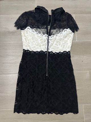 Vestido Sandro encaje negro y blanco