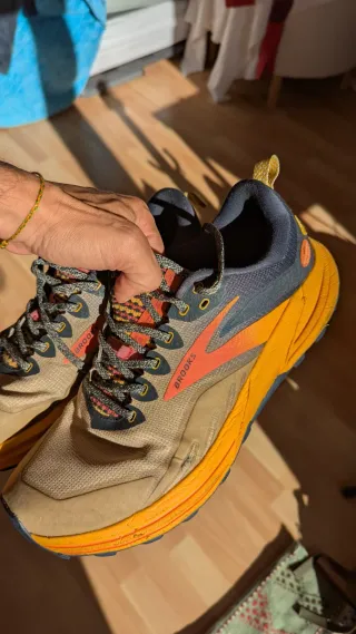 Brooks Cascadia 16 Talla 45.5