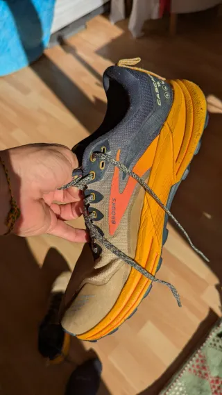 Brooks Cascadia 16 Talla 45.5