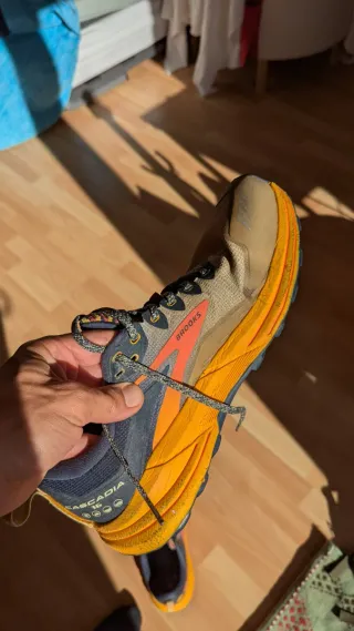 Brooks Cascadia 16 Talla 45.5