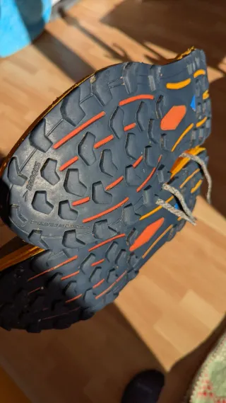 Brooks Cascadia 16 Talla 45.5