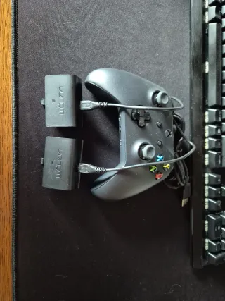 Controller Xbox One + Batterie Ricaricabili