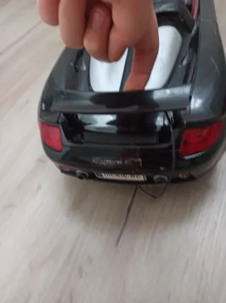 Porsche con alerón retráctil