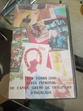 Cinta VHS Tres Tombs 2000