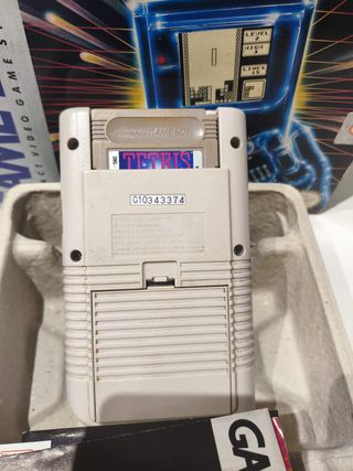Nintendo Game Boy DMG-01 con caja