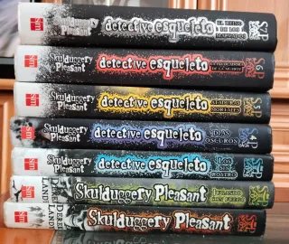 Colección detective esqueleto