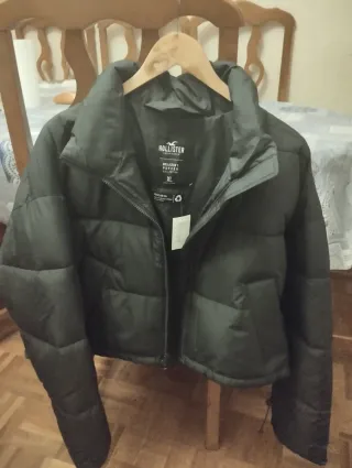 Abrigo Hollister Negro Talla XL