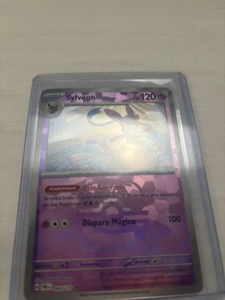 Sylveon Master Ball Prismatic Evolutions