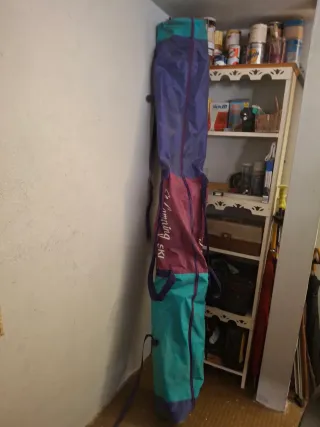 Bolsa de esquí. Pareja de tablas con fijaciones