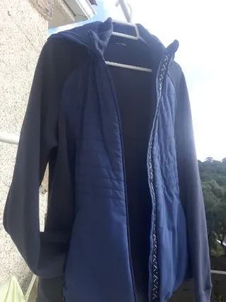 Chaqueta híbrida Quechua azul