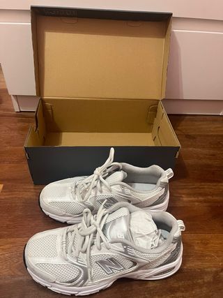 New Balance 530 Blanco/Plata