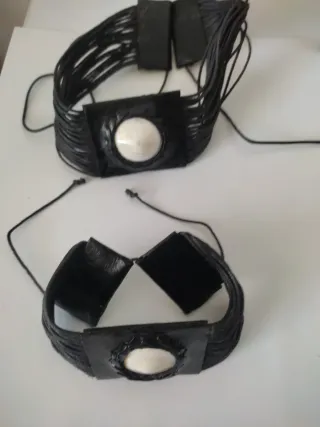 Conjunto Gargantilla y Pulsera en cuero y concha