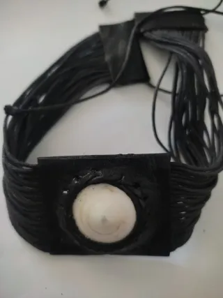 Conjunto Gargantilla y Pulsera en cuero y concha