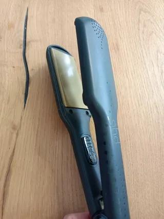 Plancha GHD Gold Max Styler Negra y Dorada