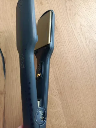 Plancha GHD Gold Max Styler Negra y Dorada