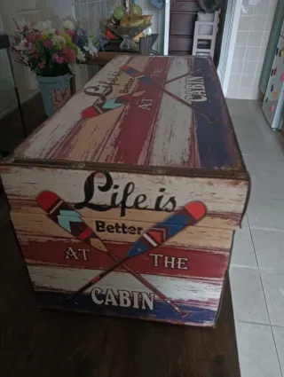 Baúl decorativo madera y metal