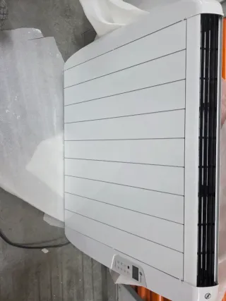 Emisor eléctrico blanco