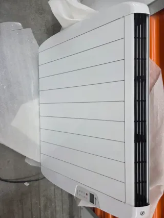 Emisor eléctrico blanco
