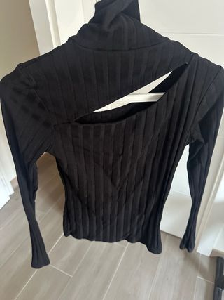 Jersey Zara Negro Corte Cut-Out