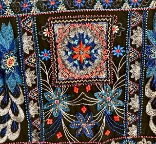 Blusa bordada con perlas -Zara- nueva