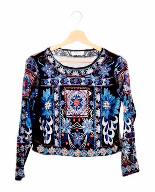 Blusa bordada con perlas -Zara- nueva