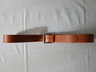 Cinturón de cuero natural