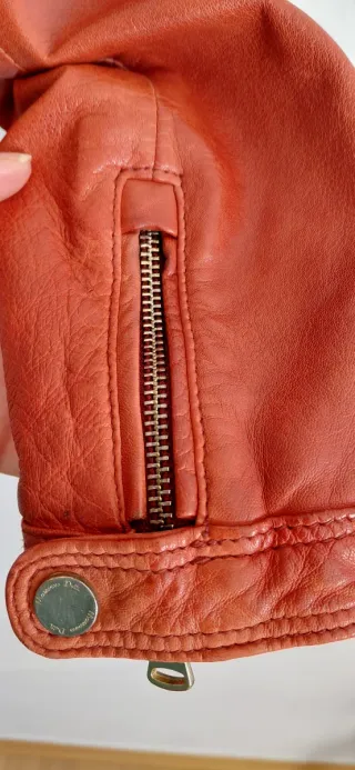Bonita Chaqueta de piel natural Massimo Dutti