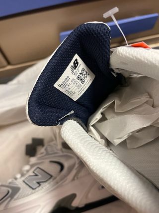 New Balance 530 Plata y Blanco