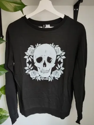 Sudadera H&M Calavera y Rosas