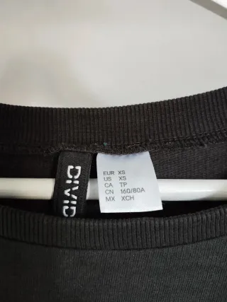 Sudadera H&M Calavera y Rosas