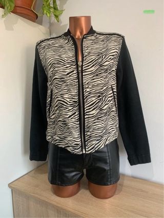 Cazadora Mango Cebra y Negra