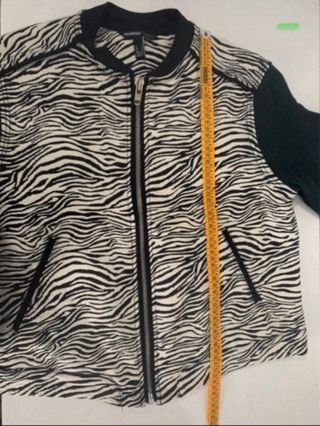 Cazadora Mango Cebra y Negra