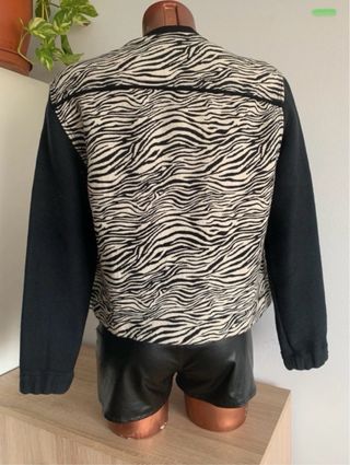 Cazadora Mango Cebra y Negra