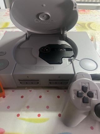 Consola Sony PlayStation 1 completa