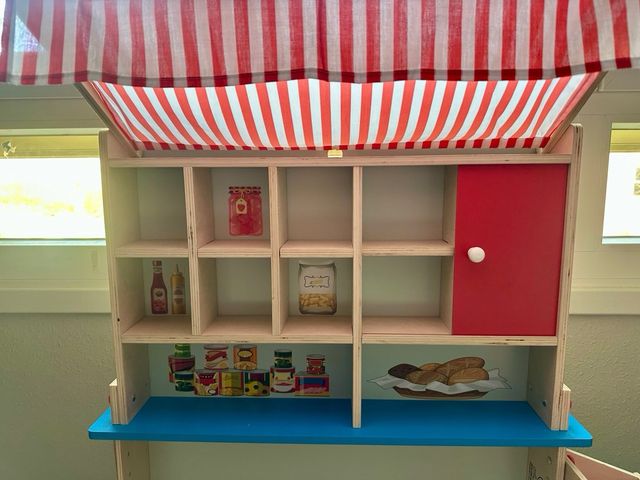 Tienda de madera para niños