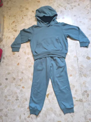 Chándal niño Talla 5-6 Decathlon