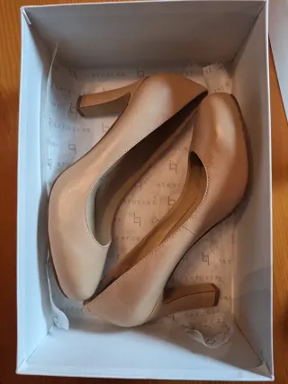 Zapatos de tacón Nine West beige