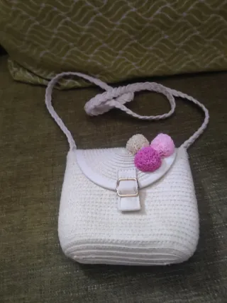 Bolso de paja para niña